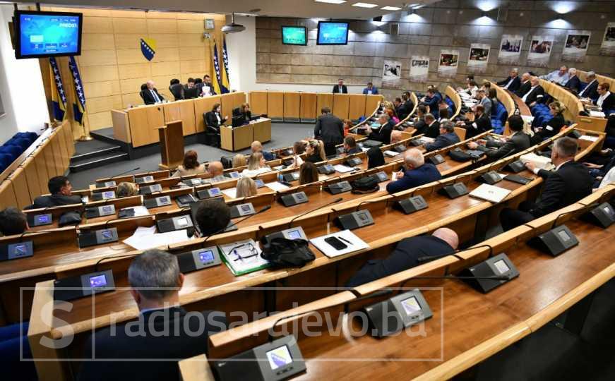 Novi zastupnici Predstavničkog doma Parlamenta FBiH danas preuzimaju mandate